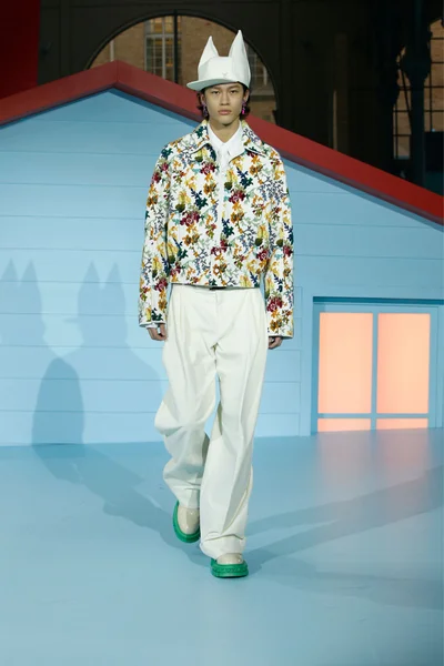 Look 53
